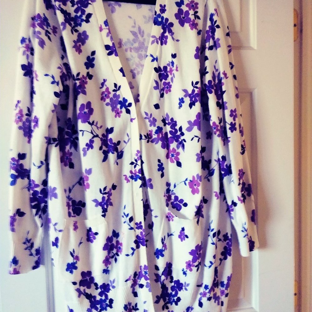 Women's Floral Button Front Cardigan, Size 14/16